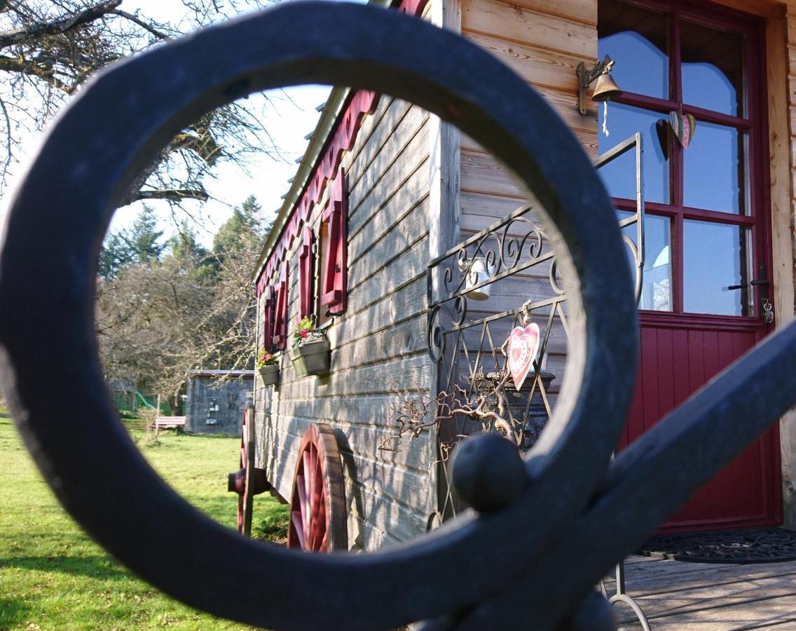 Roulotte Le Temps De Rever Bed & Breakfast Saint-Michel-sur-Meurthe Exterior foto