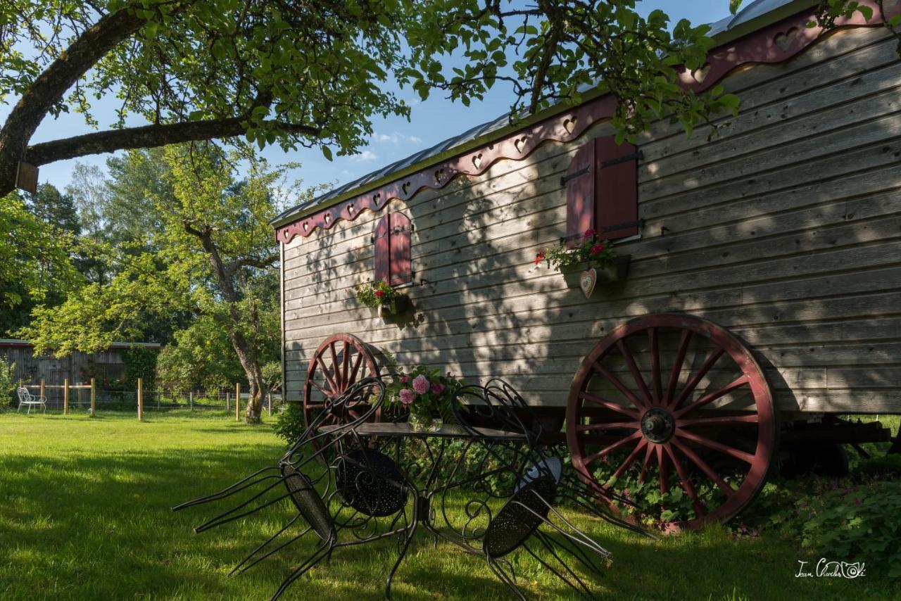 Roulotte Le Temps De Rever Bed & Breakfast Saint-Michel-sur-Meurthe Exterior foto